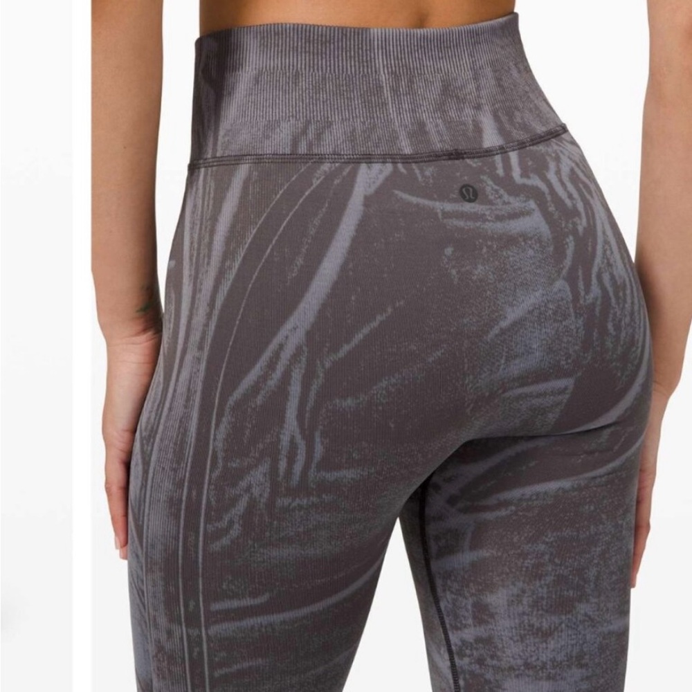 Lululemon Ebb to Street Tight *Wash Stone Wash Graphite Grey size 8